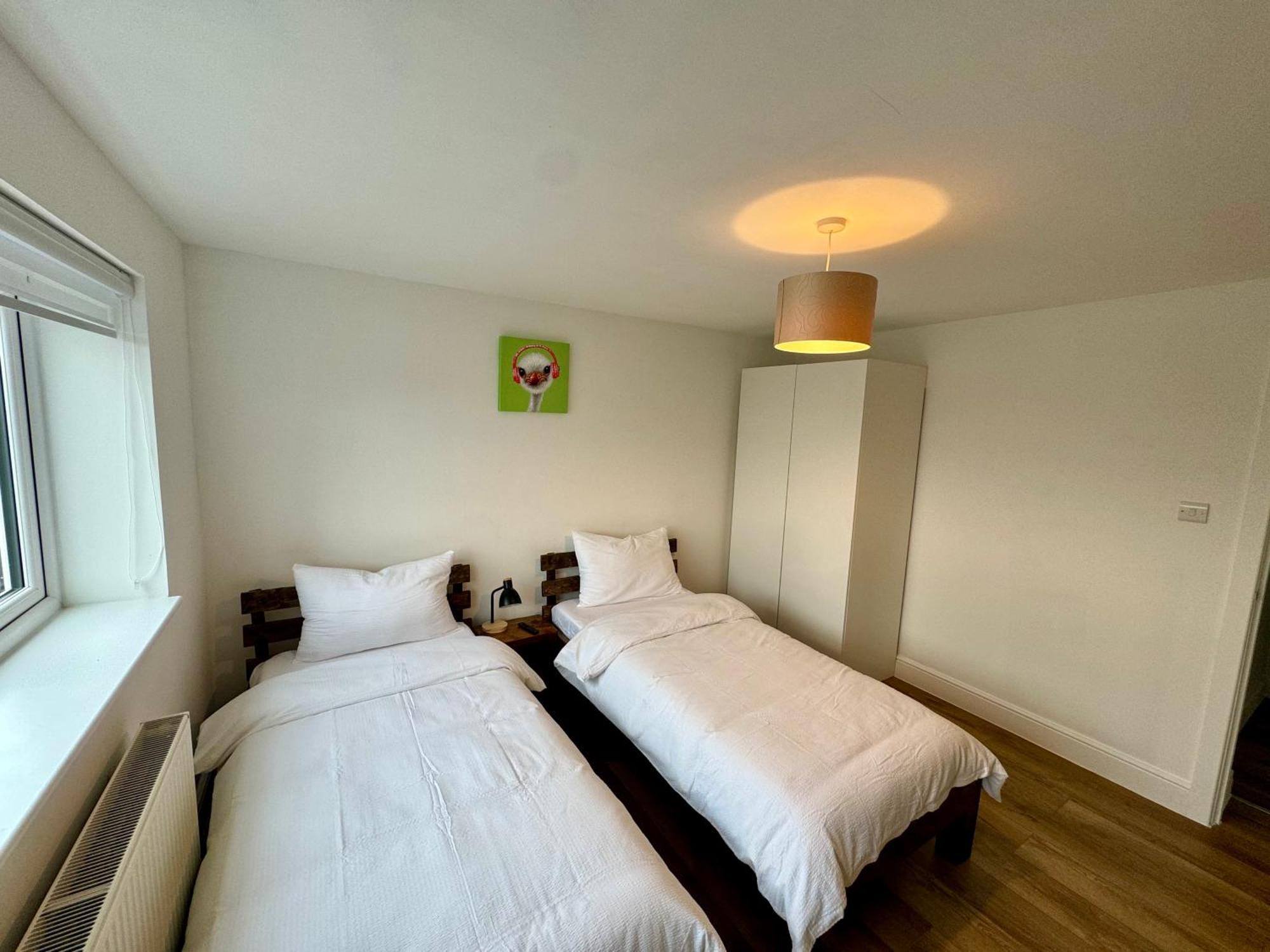Florina S House 4 Bedrooms Villa Rugeley Zewnętrze zdjęcie
