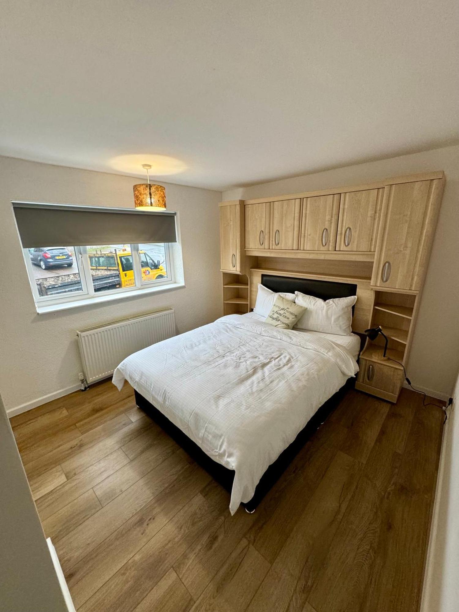 Florina S House 4 Bedrooms Villa Rugeley Zewnętrze zdjęcie