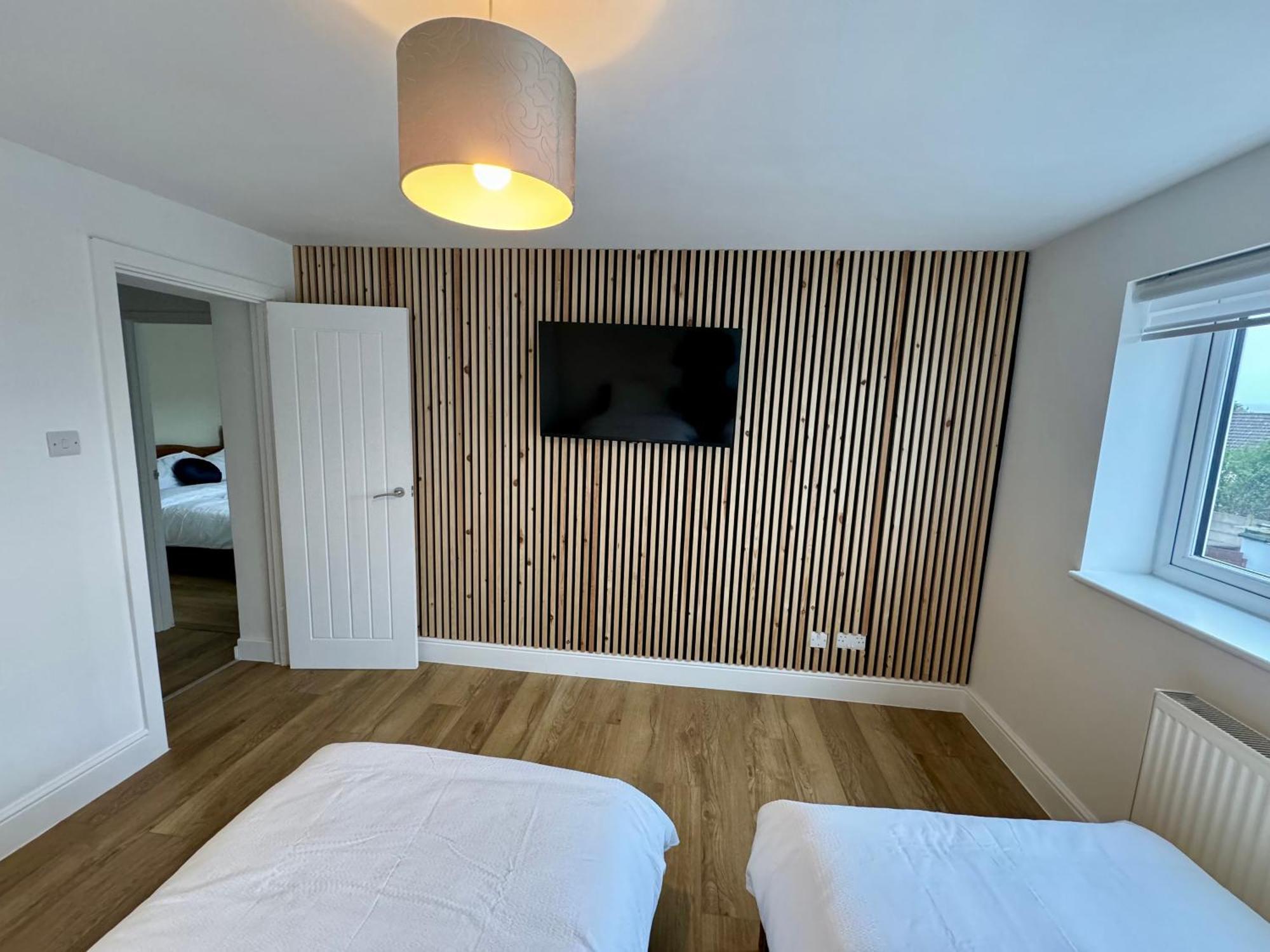 Florina S House 4 Bedrooms Villa Rugeley Zewnętrze zdjęcie